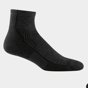 Darn Tough Hiker Quarter Mid-weight Sock